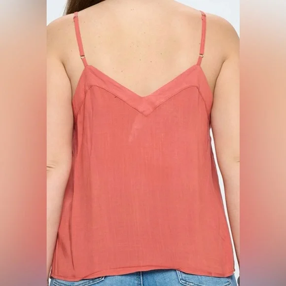 Junior plus spaghetti strap top - Picture 2 of 6